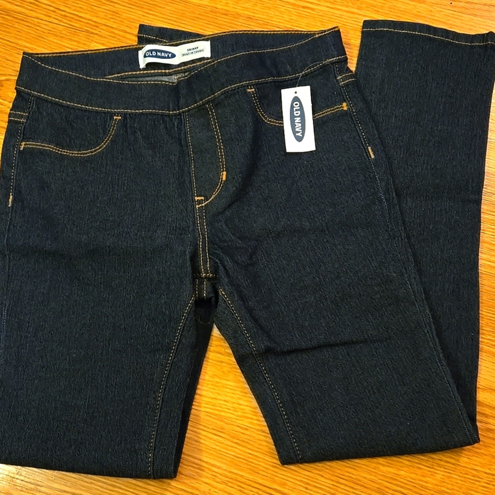 Pull-On Skinny Jeans